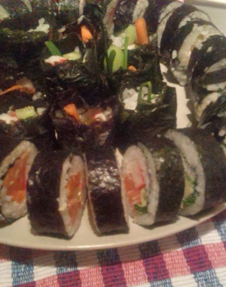 Sushi z bazylią